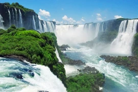 Bất ngờ những kỳ quan thiên nhiên tuyệt đẹp của Argentina