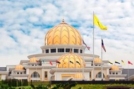 Choáng ngợp trước những toà cung điện hoàng gia lớn nhất thế giới