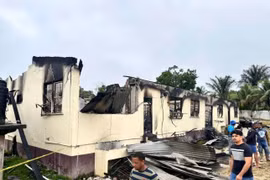 Cháy ký túc xá trường học Guyana, 19 học sinh thiệt mạng