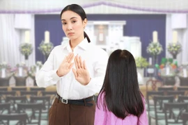 Mẹ cấm con gái dự đám tang bố vì “phải làm bài tập về nhà”