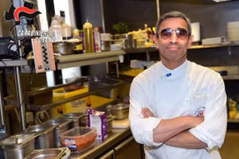 Sát thủ mafia bị bắt sau 16 năm trốn dưới “mác” thợ làm bánh