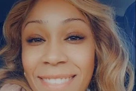 Cậu bé 10 tuổi bắn chết mẹ vì bị từ chối mua tai nghe