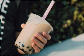 Quét mã QR nhận trà sữa miễn phí, người phụ nữ mất 350 triệu