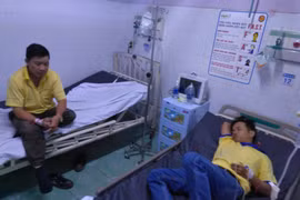 Gần 50 công nhân nhập viện, nghi ngộ độc sau bữa cơm tăng ca