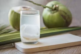 Hà Nội nắng nóng kéo dài, nên uống gì nếu lỡ bị say nắng?