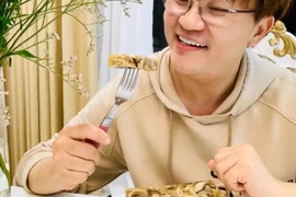 Học MC Đại Nghĩa làm giò thủ chay đón Tết ai cũng làm được