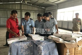 Cận cảnh 7 tấn hàng Trung Quốc giả mạo xuất xứ Việt Nam