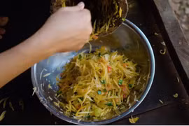 Soi tài bếp núc của hoa hậu H’Hen Niê 