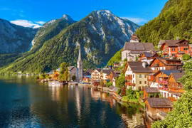 Mê mẩn khung cảnh thơ mộng ở những ngôi làng đẹp nhất thế giới