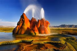 Khó tin 10 địa danh kỳ lạ này tồn tại thật trên Trái Đất