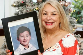 Tưởng con trai chết 10 năm trước, bà mẹ bất ngờ nhận tin sốc