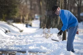Những loại bệnh chịu ảnh hưởng lớn từ thời tiết