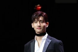 Bật mí 5 bước chăm sóc da cho nam giới của ca sĩ Hàn Changmin