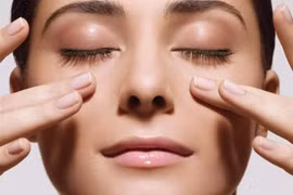 Những mẹo giúp giảm khô mắt mà dân văn phòng nên “bỏ túi“