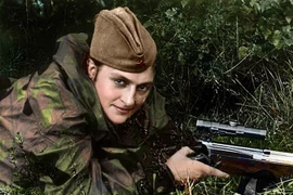 Ngắm những nữ xạ thủ bắn tỉa xinh đẹp của Liên Xô