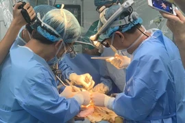 Ghép gan cho bệnh nhân ít tuổi nhất, cân nặng thấp nhất Việt Nam