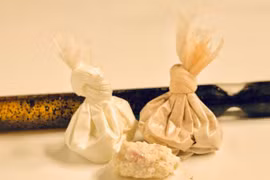 Người đàn ông bị cảnh sát bắt vì giấu ma tuý vào chỗ hiểm