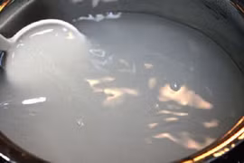 Nắng nóng, cho trẻ dùng bột sắn dây thế nào tốt cho sức khỏe?