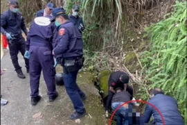 Kinh hãi: Yêu mù quáng, cô gái bao che bạn trai sát hại bố đẻ