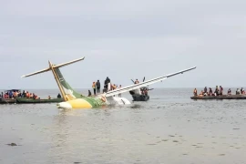 Hiện trường vụ máy bay lao xuống hồ Victoria khiến 19 người chết