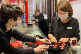 Giá vàng hôm nay 9/3: Ngấm đòn lãi suất, tăng giá không dừng