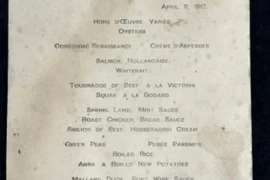 Tờ thực đơn bữa tối trên tàu Titanic được trả giá 2,5 tỉ đồng