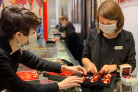 Giá vàng hôm nay 9/2: Tiếp tục tăng giá