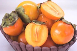 Những món ngon hấp dẫn từ quả hồng giòn đang vào mùa