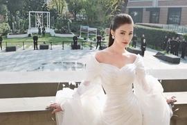 Hoa hậu người Việt tại Úc đăng quang 2015 sở hữu gu thời trang cực sexy