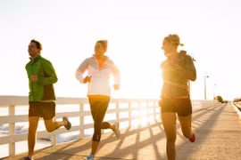 Tập thể dục trước bữa sáng đốt cháy mỡ nhanh đến kinh ngạc