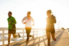 Tập thể dục trước bữa sáng đốt cháy mỡ nhanh đến kinh ngạc