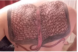 Lập kỷ lục Guinness nhờ xăm tên con gái lên cơ thể 667 lần