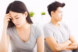 Đau khổ khi bị chồng cũ xem như là “người dưng” 