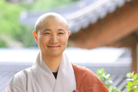 Nhà sư Hàn Quốc thừa nhận sinh thêm con sau khi xuất gia
