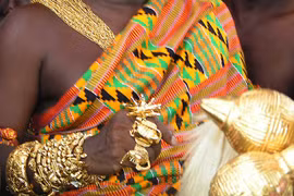 Bộ tộc giàu nhất châu Phi, người nào cũng “dát” đầy vàng