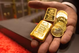 Giá vàng hôm nay 28/4: Giảm trước áp lực tăng lãi suất