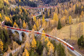 Cận cảnh đoàn tàu du lịch dài nhất thế giới với 100 toa