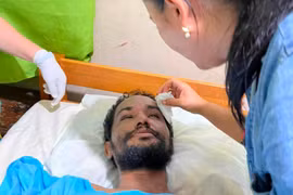 Sống sót sau 31 ngày lạc trong rừng rậm Amazon nhờ…ăn giun