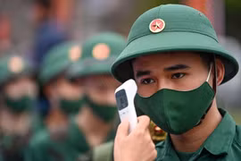 Năm 2021: TP HCM có 2 công dân nữ nhập ngũ