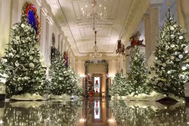 Chiêm ngưỡng Nhà Trắng trang hoàng Giáng sinh lộng lẫy