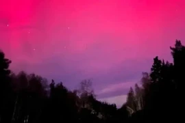 Bầu trời đỏ kỳ lạ xuất hiện ở Ukraine