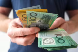 Sếp nữ chọn ngẫu nhiên 10 nhân viên tặng 100.000 USD 