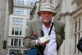 Triệu phú Anh kiện bạn thân đòi tiền nợ 10 năm trước