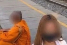 Người phụ nữ Thái Lan bị bắt vì đăng ảnh khiêu dâm với nhà sư