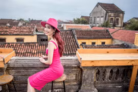 Nữ chính phim Kiều @ ngoài đời ăn mặc cực gợi cảm