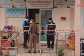 Xả súng nhà trẻ Thái Lan: Bé gái sống sót nhờ... ngủ say