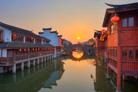 10 cổ trấn Trung Quốc đẹp như phim phải đi thu này