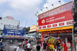 Hé lộ danh tính bất ngờ của người đứng sau nhà thuốc Phượng Hoàng