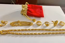 Lào Cai: “Trộm” 21 chỉ vàng khi đến nhà bạn chơi