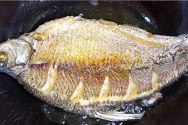 Mẹo chiên cá cực giòn, không mất dinh dưỡng